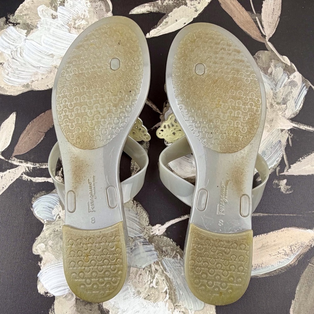 Salvador Ferragamo Bali Lace Bow Jelly Flats in Silver Grey Size 8. - Picture 5 of 6